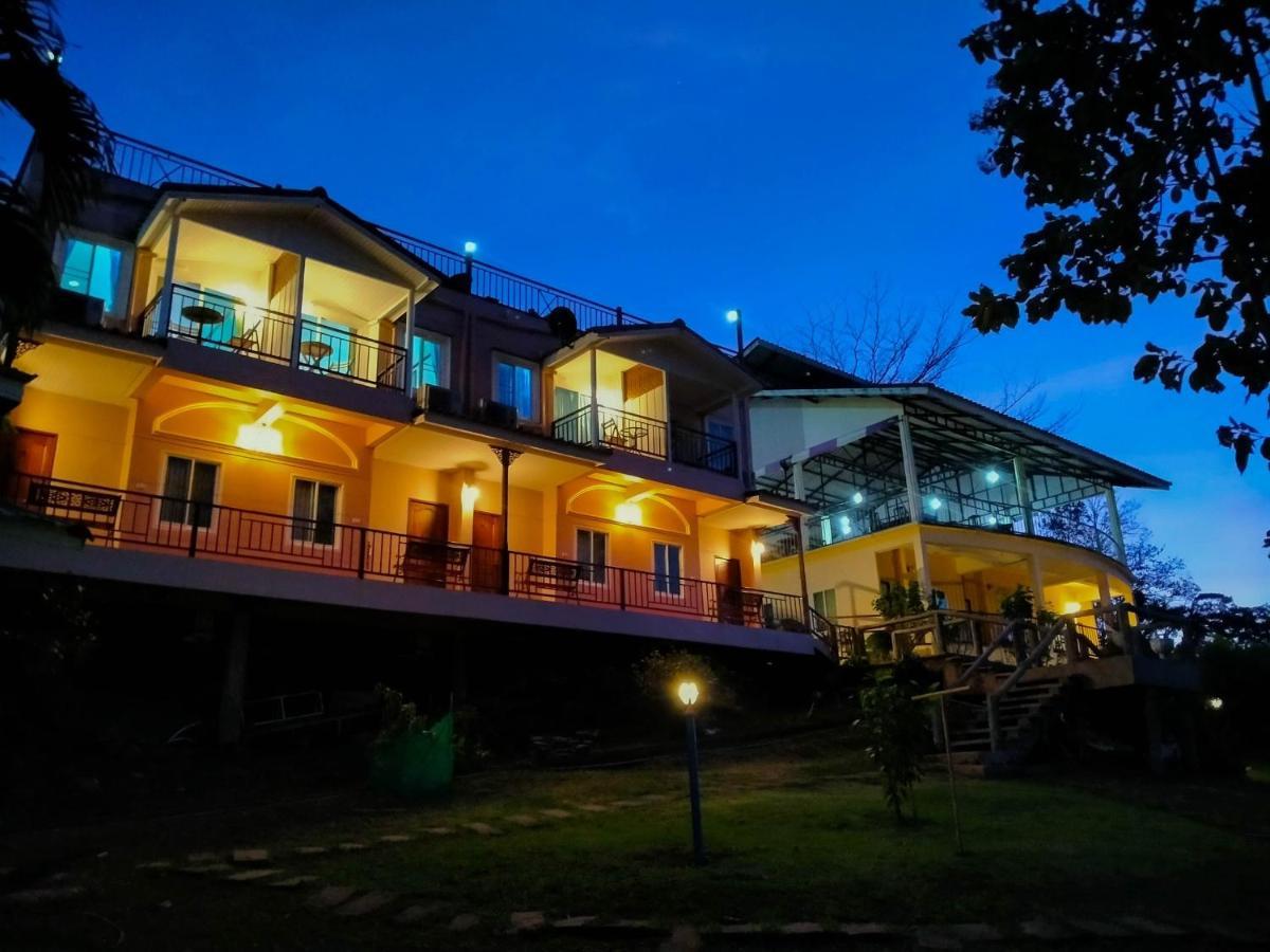 Ozone Chomdao Resort Wang Nam Khiao Exterior photo